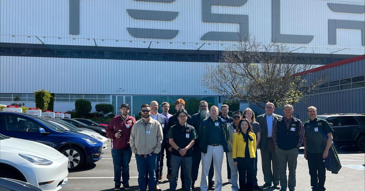 Columbia College students get rare tour of Tesla electric vehicle plant | News Columbia College students get rare tour of Tesla electric vehicle plant | News