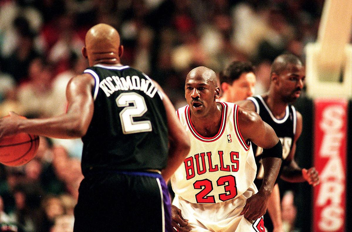 Michael Jordan once humiliated Dennis Rodman on national television: How  many dresses does he get to wear?