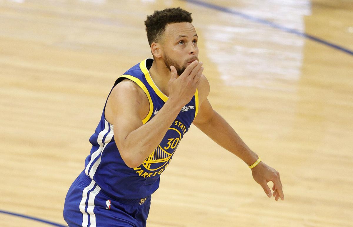 Stephen Curry em busca de mais um recorde