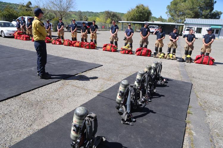 transitioning-to-fire-season-seasonal-firefighters-train-county-urges