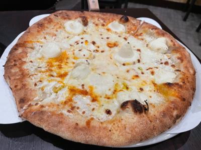 Five cheese white pizza