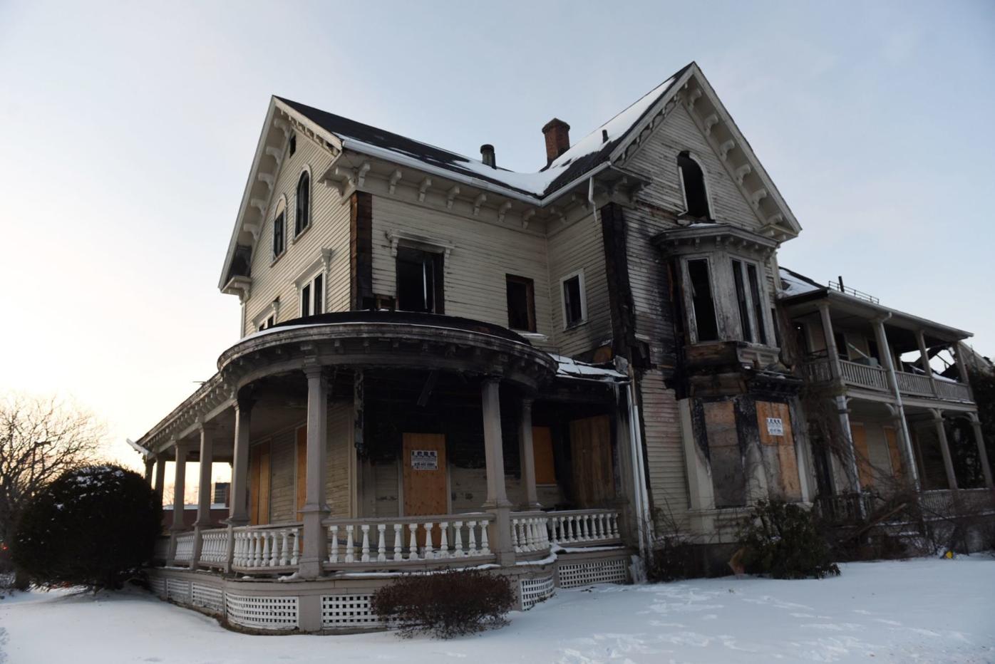 Manchester Takes Steps To Demolish Building Damaged In 2017 Fire Courts Unionleader Com