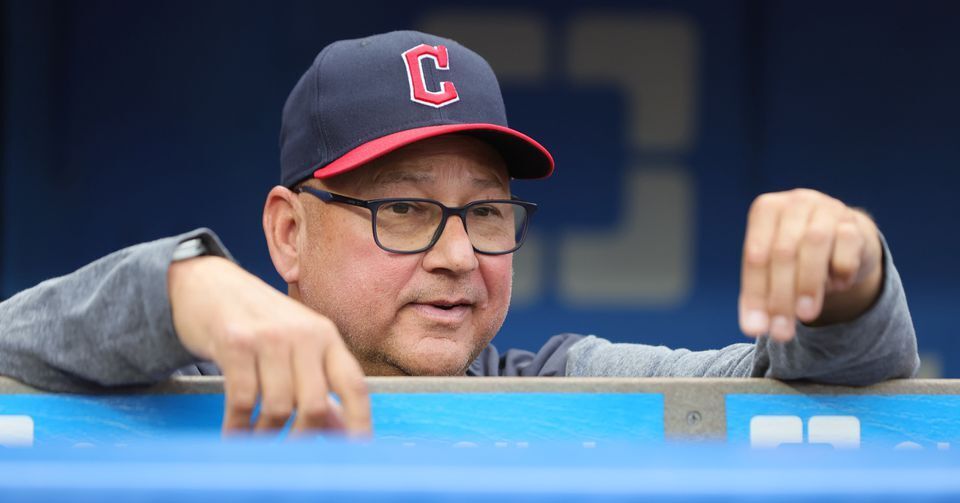 Francona, Red Sox agree to contract extension