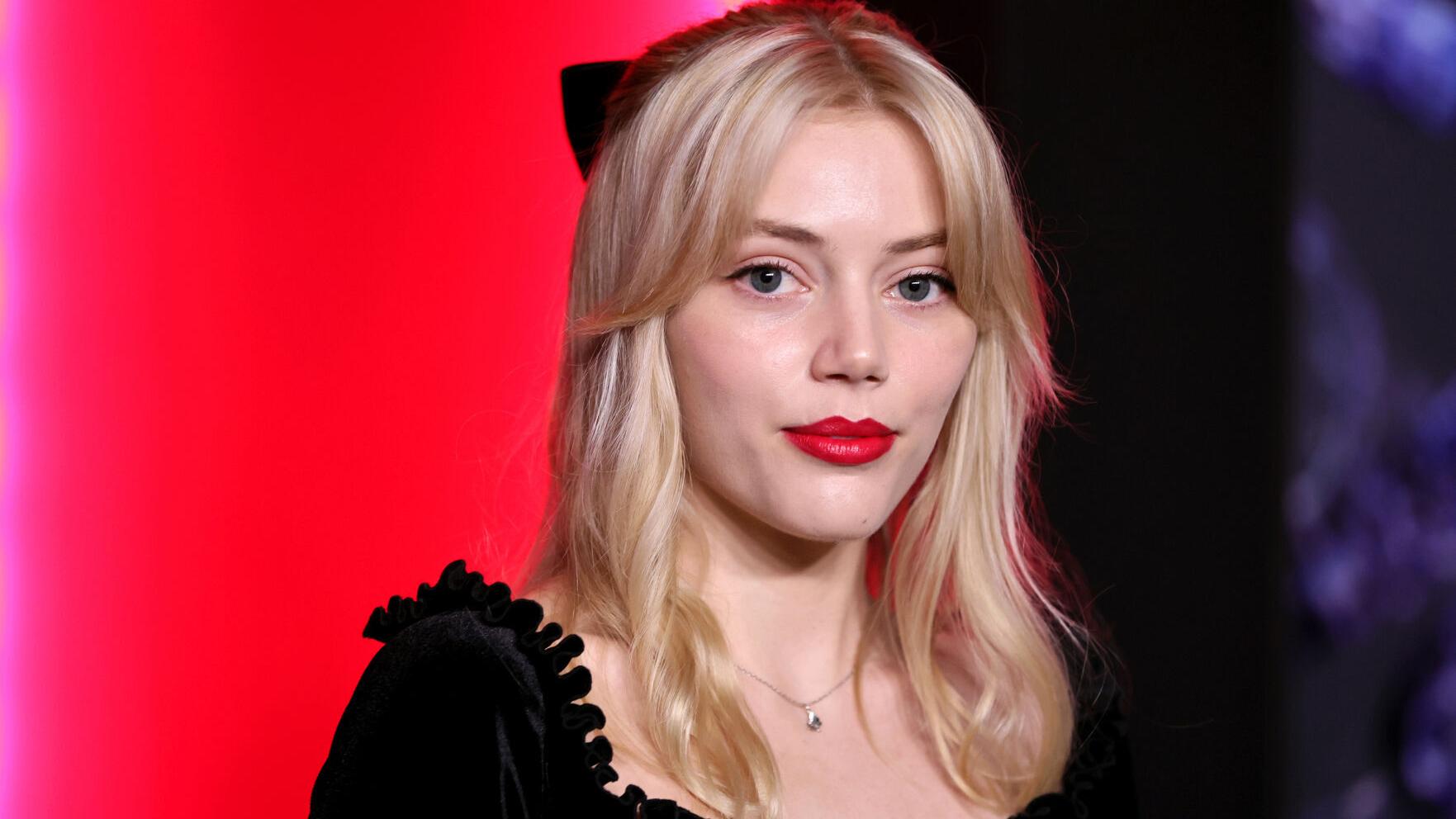 Can’t Have It All: A Bold Love Triangle Drama, image size:1763x992