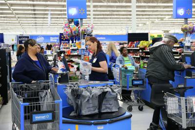 Average Walmart Store Manager Makes 175k Many Employees Earn Below Poverty Line Business Unionleader Com