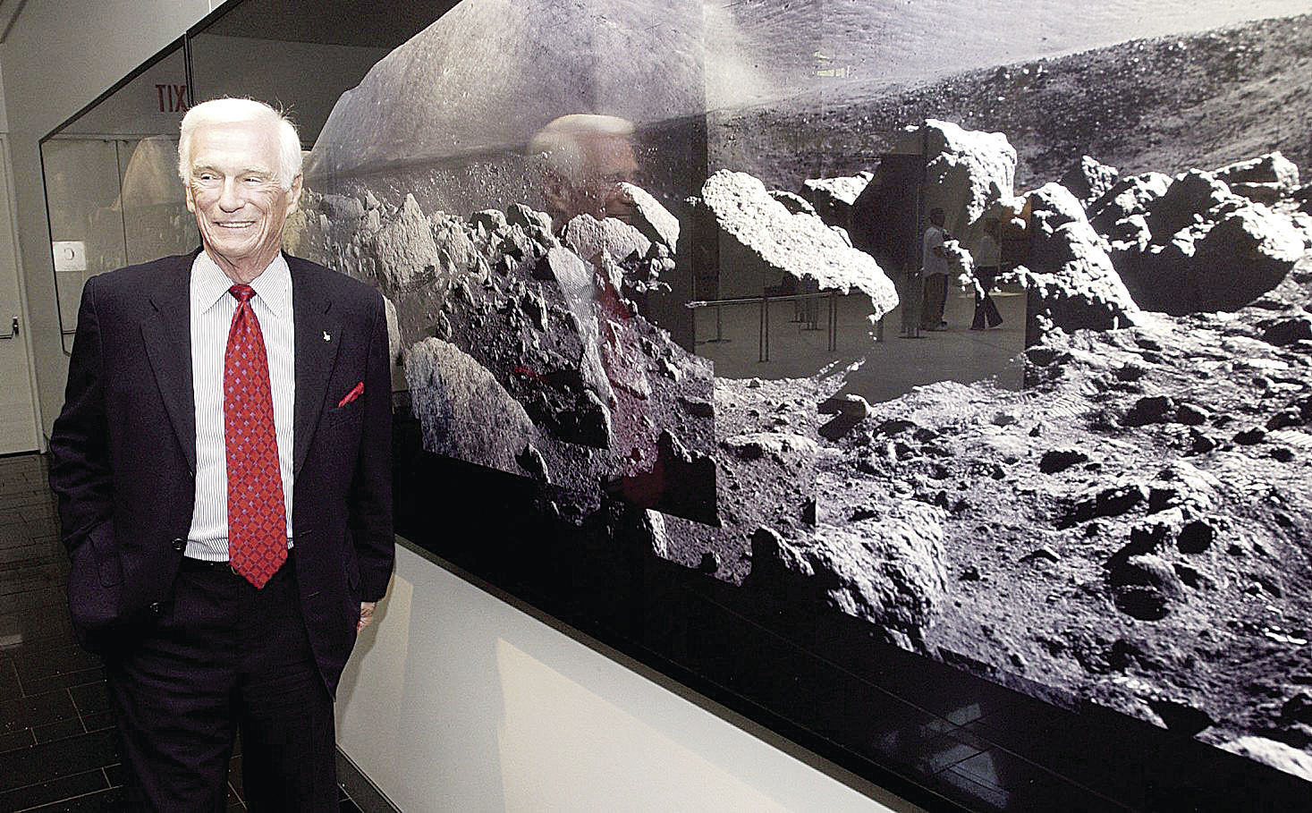 Gene Cernan, Last Astronaut To Walk On Moon, Dies At 82 | Science ...