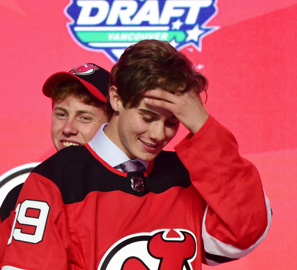 Hughes, Kakko go 1-2 in NHL draft