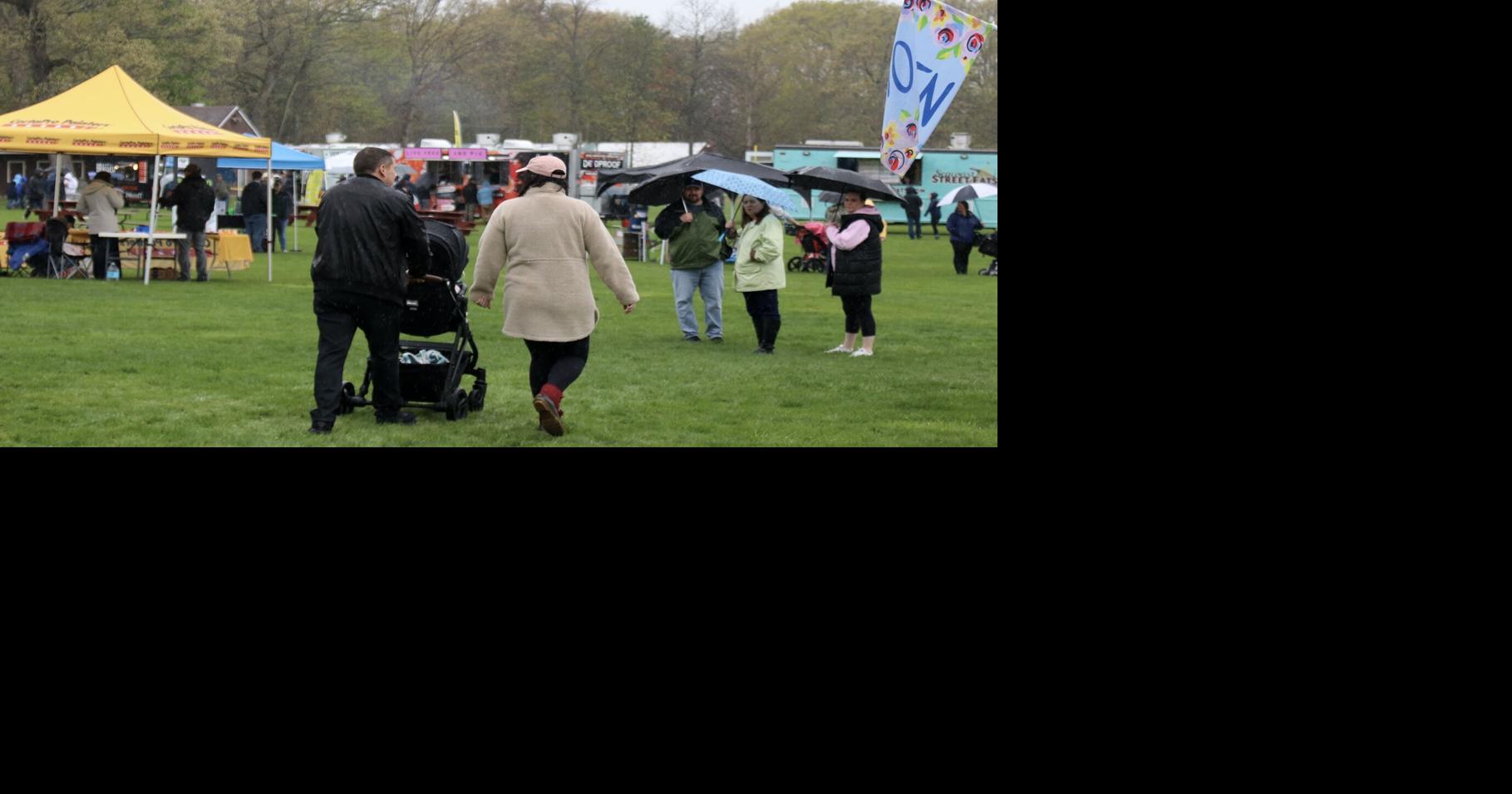 Rain doesn't dampen spirits at Great Bay Food Truck Festival in Stratham