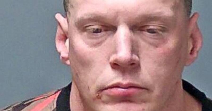 Manchester police say man found unresponsive swallowed bag of powder believed to be heroin while being arrested Manchester police say man found unresponsive swallowed bag of powder believed to be heroin while being arrested