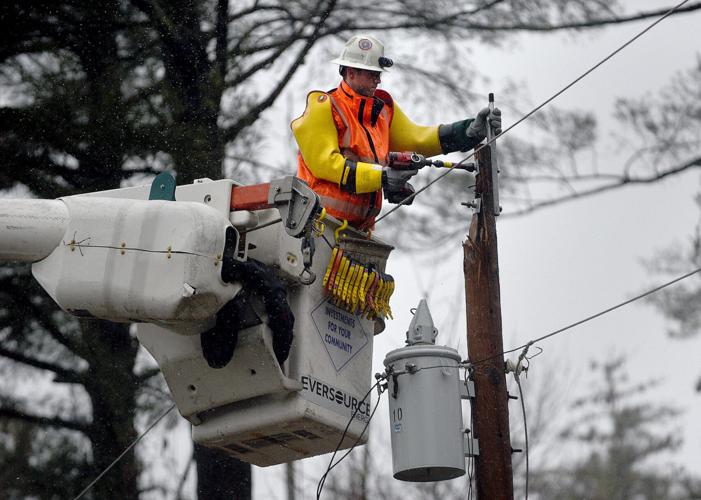 Storm plunges 50,000 into the dark; watch on Campton dam as evacuation