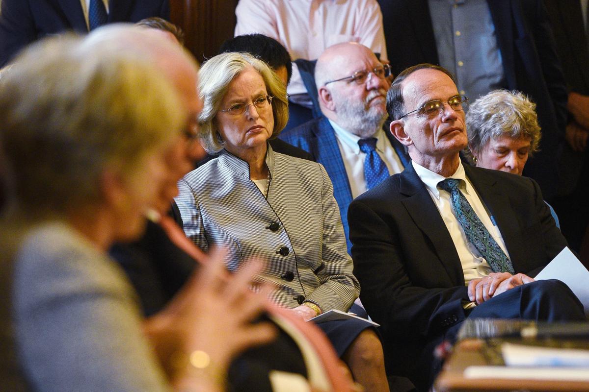 Macdonald Widely Praised At Hearing On Chief Justice Nomination State Unionleader Com