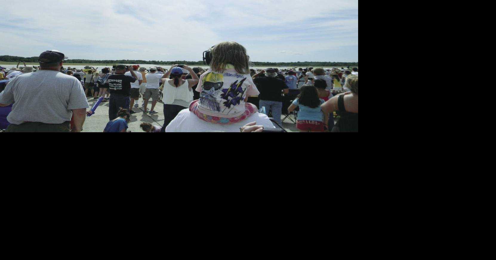 Crowds thrill to Pease air show New Hampshire