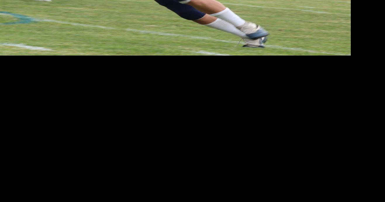 John Stark kicker Bellen drills 51-yard field goal to stun Trinity