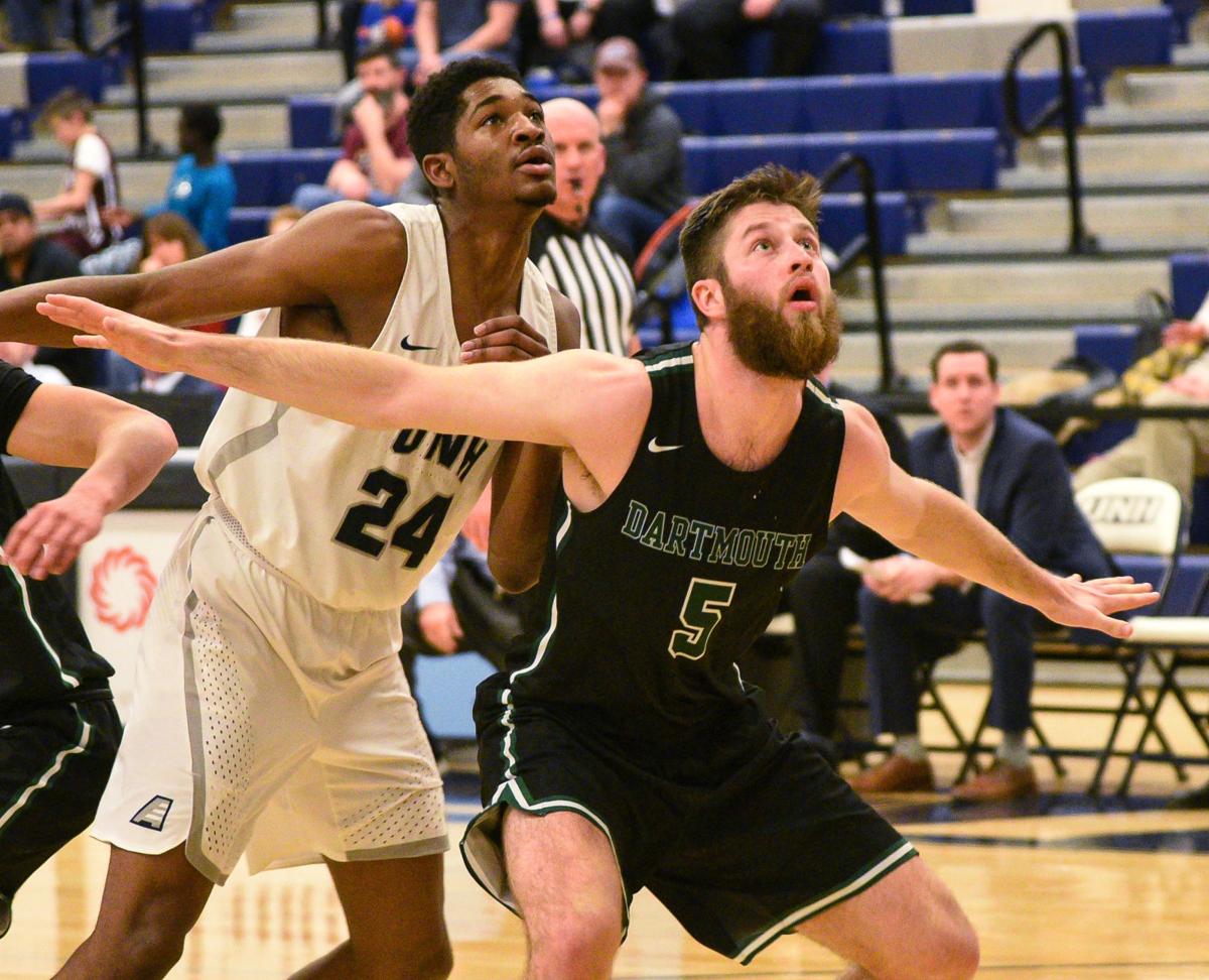 Men S College Basketball Unh Pulls Away Down The Stretch Tops
