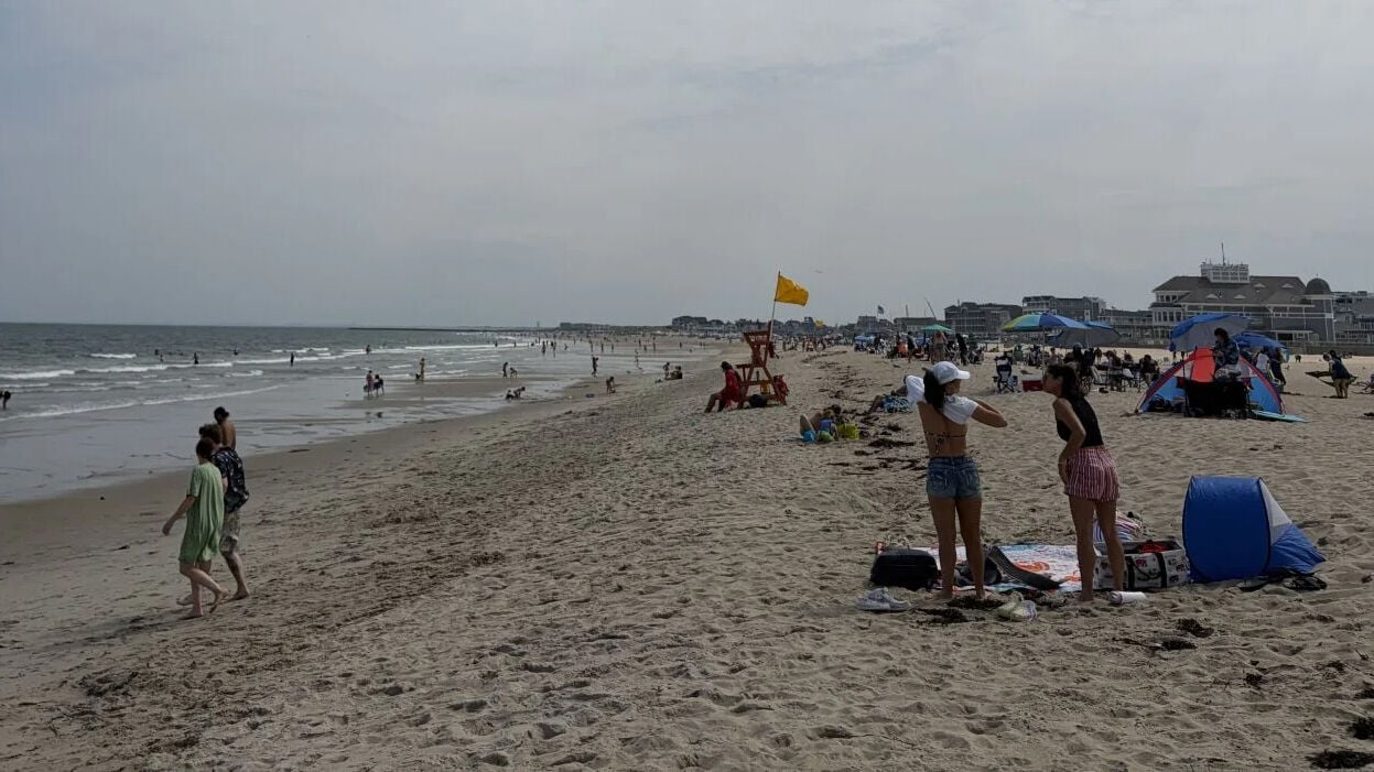 Mass. wastewater issues a boon for NH beaches