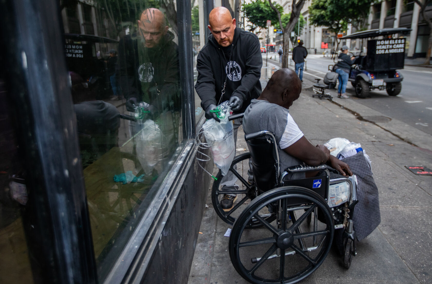 How mobile teams on LA s Skid Row use oxygen to prevent overdoses