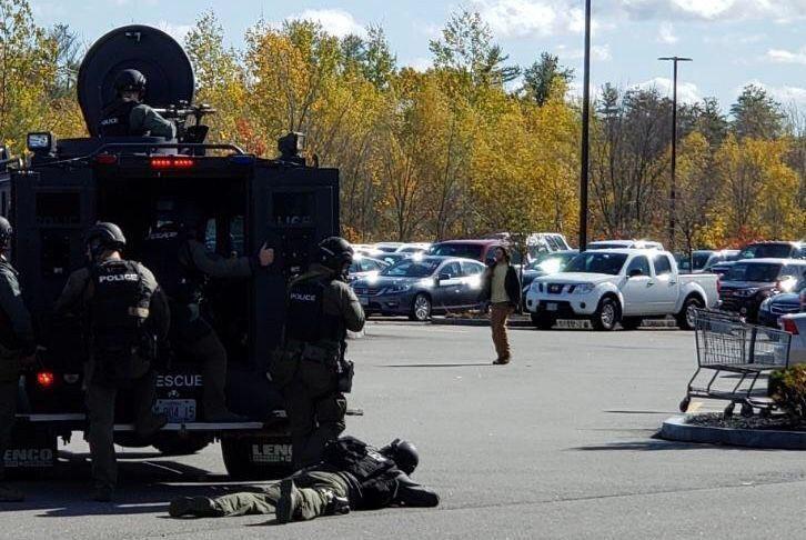 Armed Man At Lee Mb Plaza Said Droids Drones Were Trying To Get Him Crime Unionleader Com