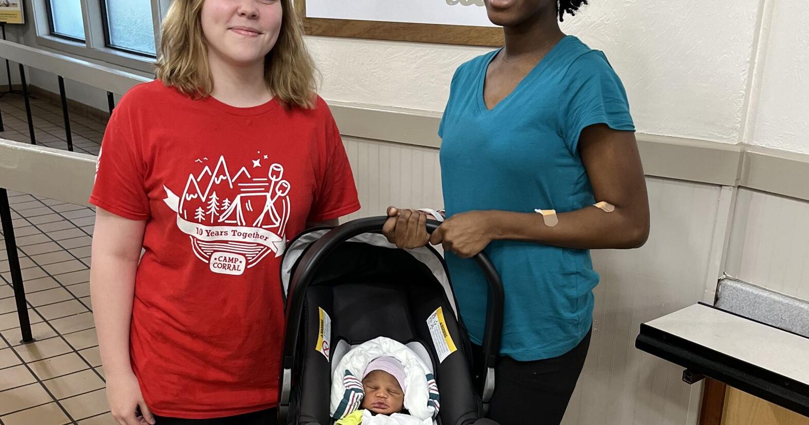 Woman who didn't know she was pregnant gave birth at Golden Corral | Back Page - Vimarsana News