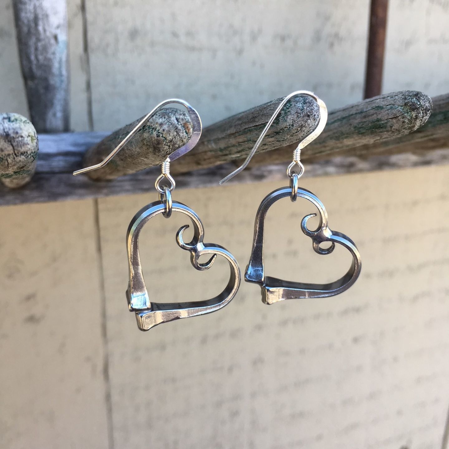 DIY Wire Face Earrings — ISOSCELLA