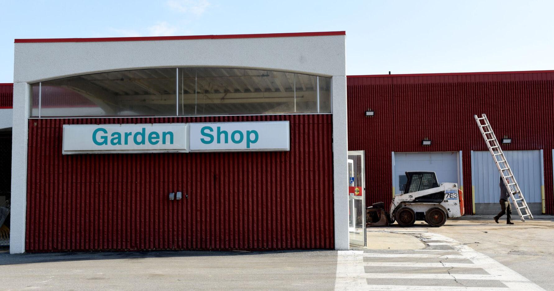 Former Hooksett Kmart site goes from selling to storage - Vimarsana News