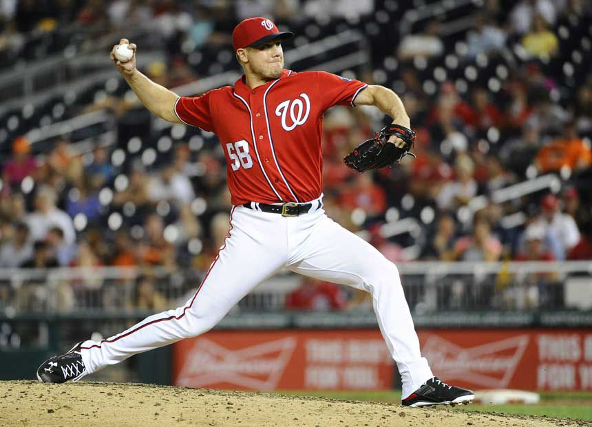 Jonathan Papelbon attacks Bryce Harper in dugout fight