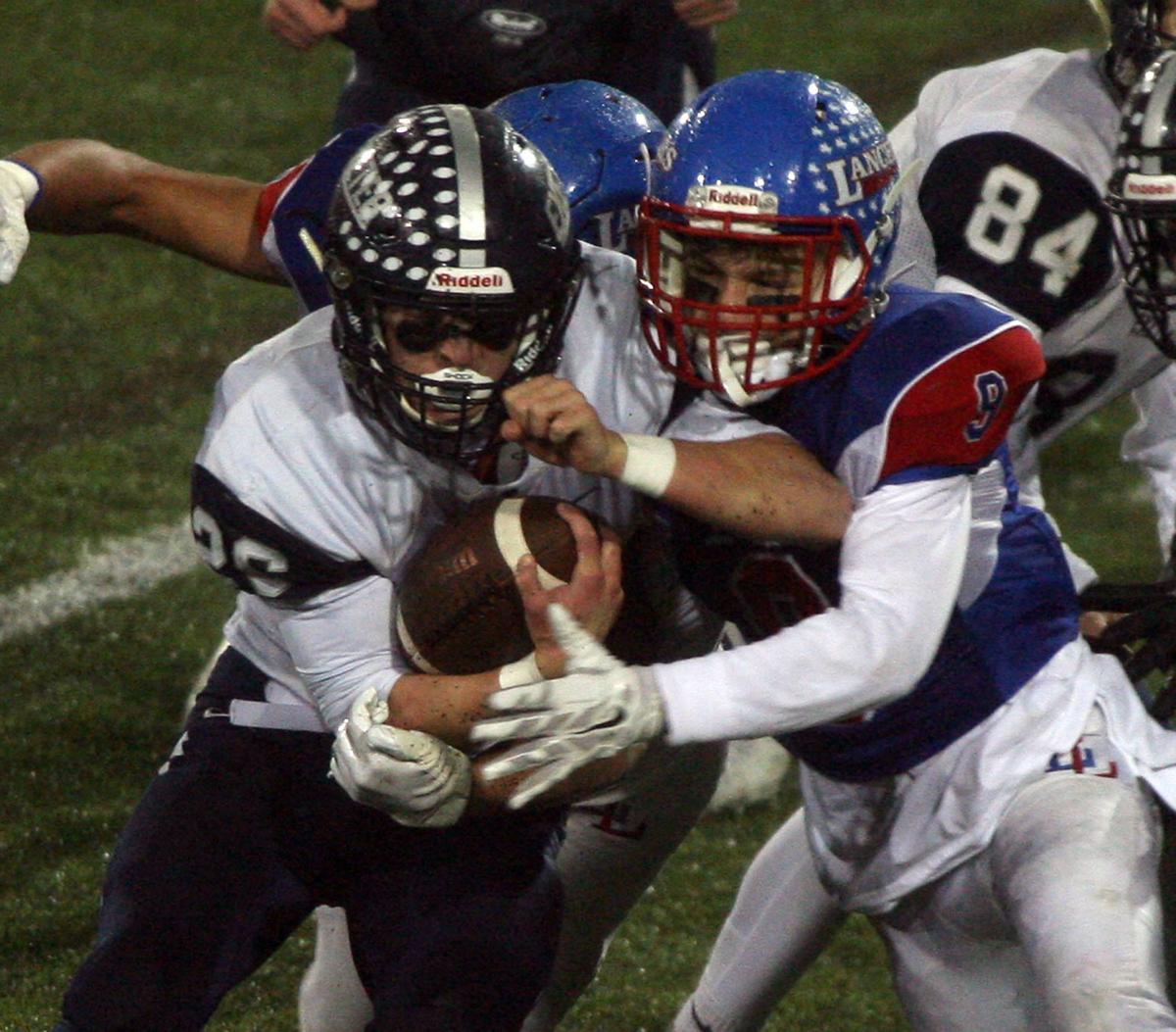 High School Football Londonderry Tops Exeter 21 10 To Cap