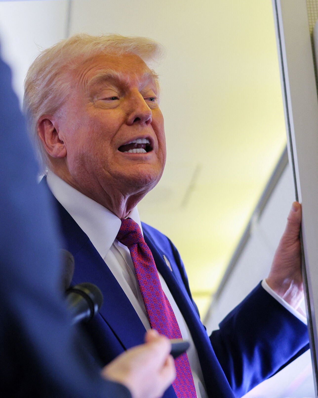 Trump Floats Possible New F-55 Warplane, F-22 Upgrade