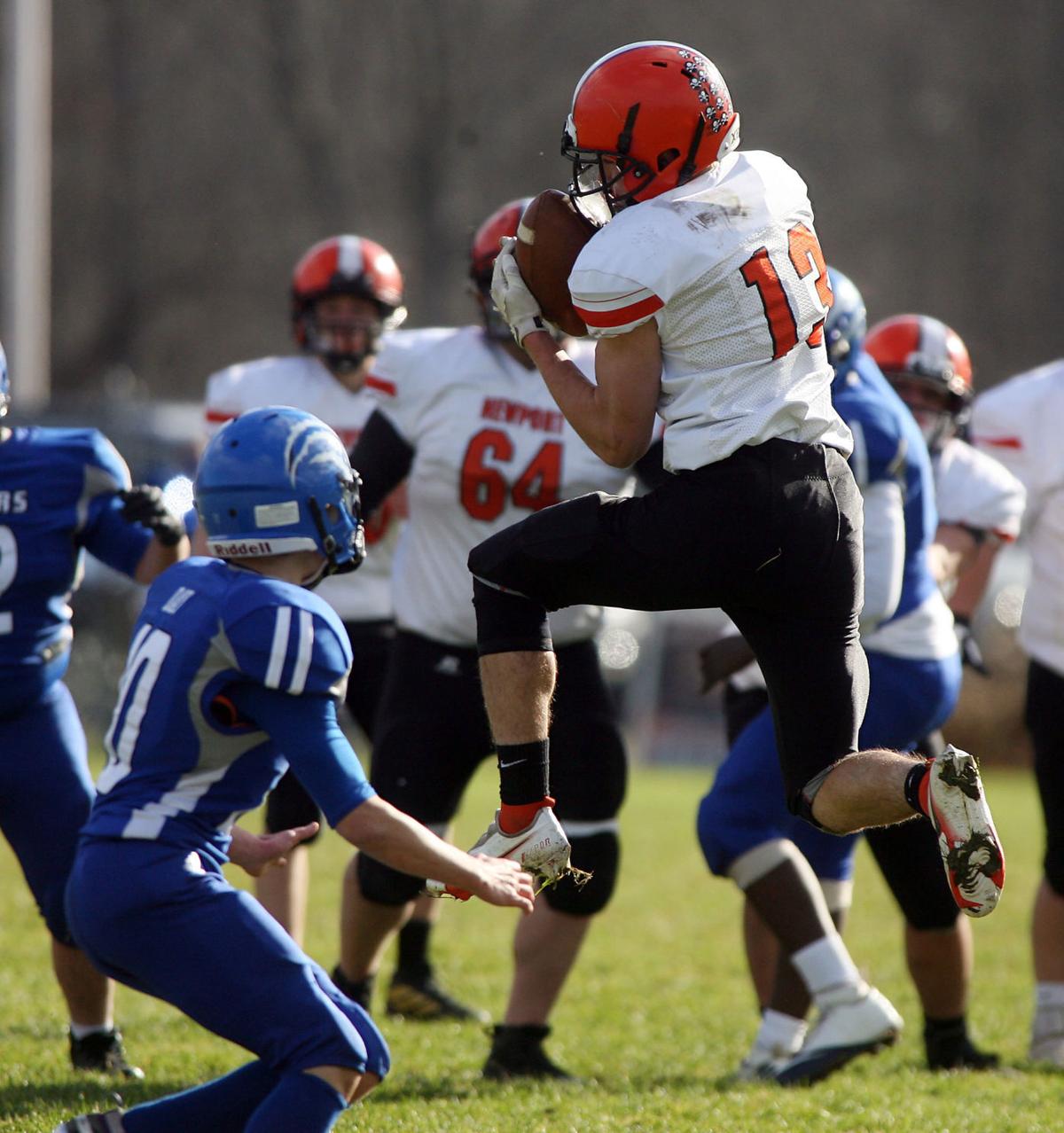 High School Football Newport dominates on the way to Division IV crown