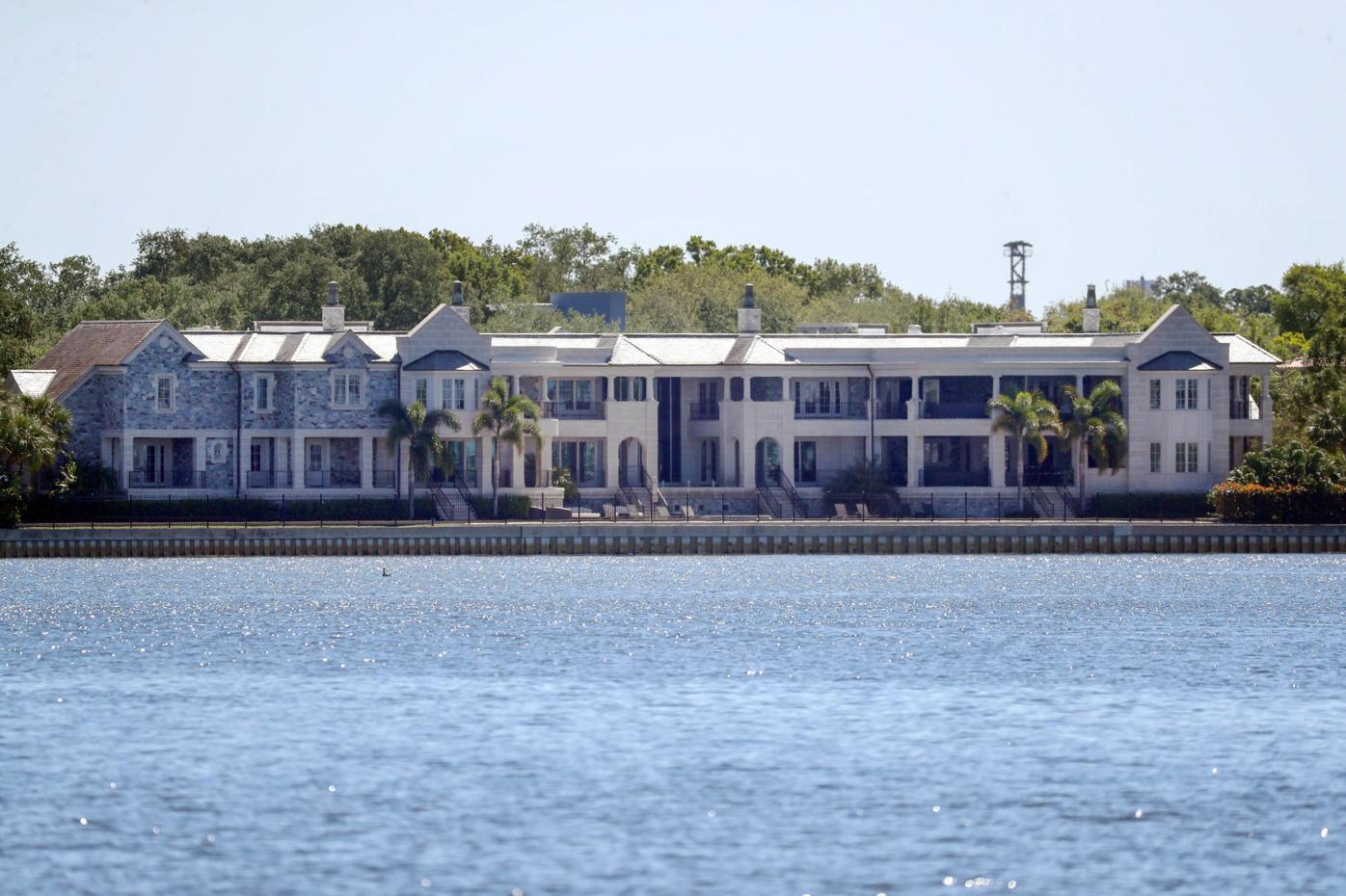 Tom Brady Homeless Derek Jeter Sells Tampa Mansion Back Page Unionleader Com