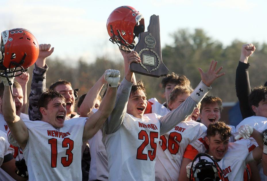 High School Football Newport dominates on the way to Division IV crown