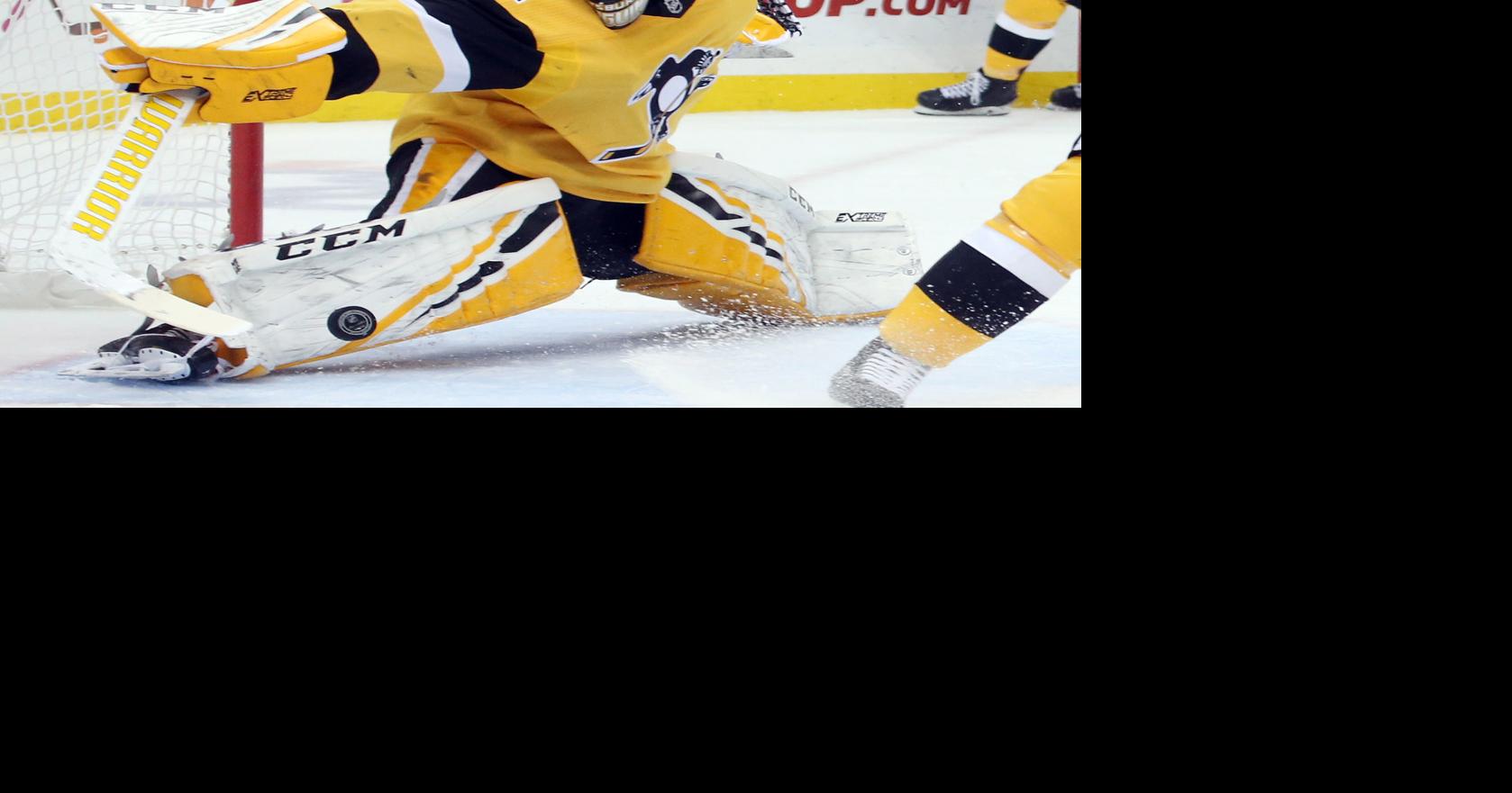 UNH product DeSmith pulls off highlight-reel save against ...