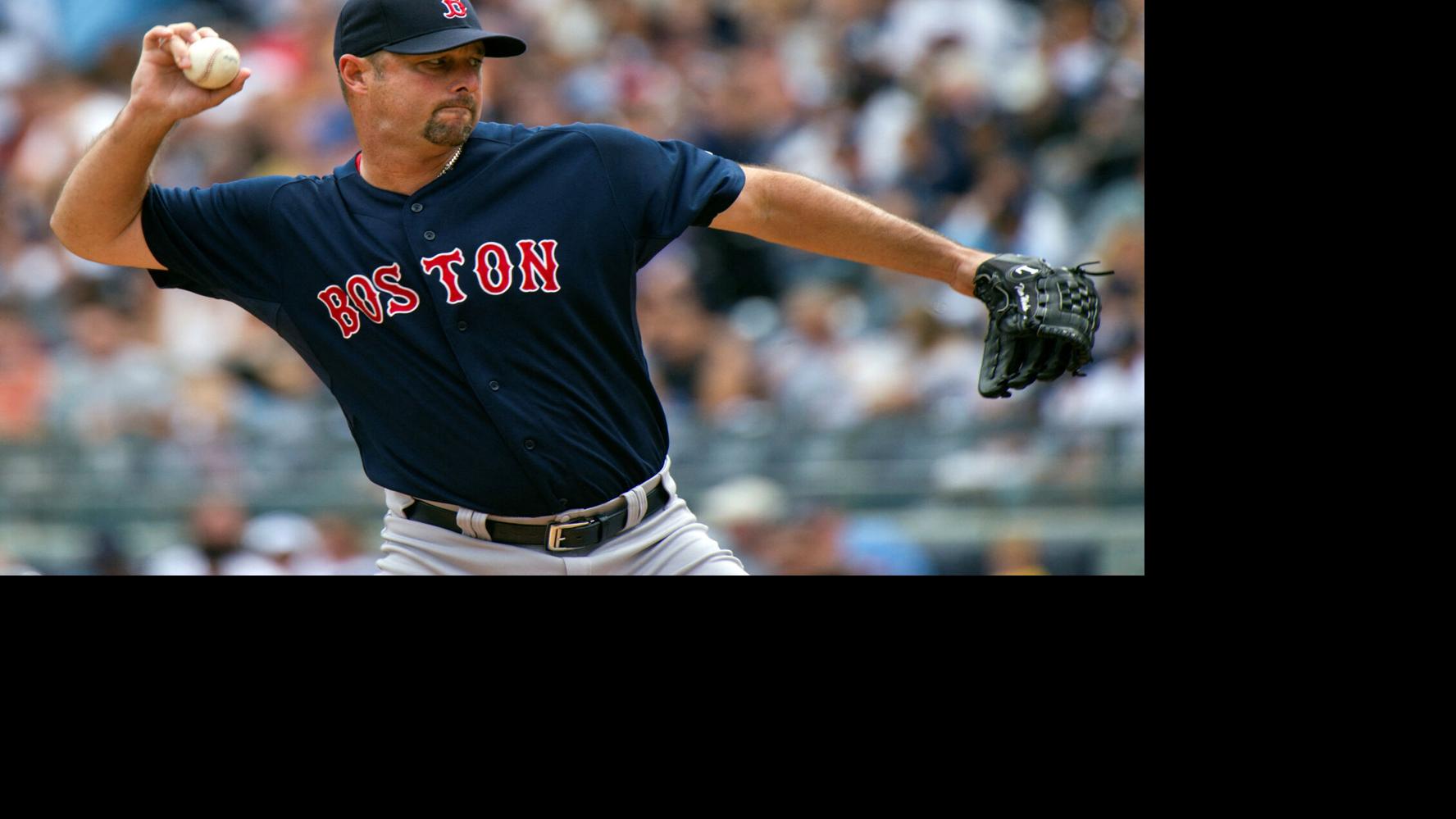 Longtime Red Sox pitcher Tim Wakefield dies at 57