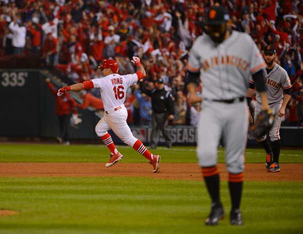 Cardinals, Giants both trying to get in win column after