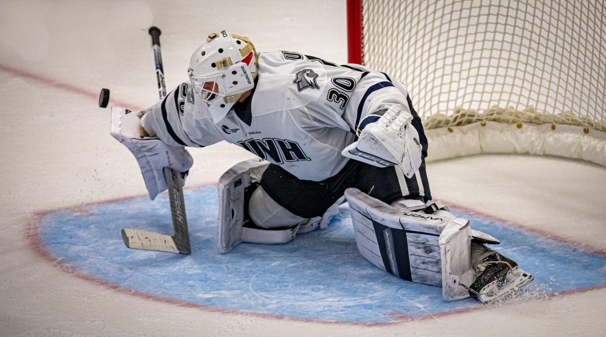 New Hampshire college hockey UNH goalie Muszelik eyes spot in World