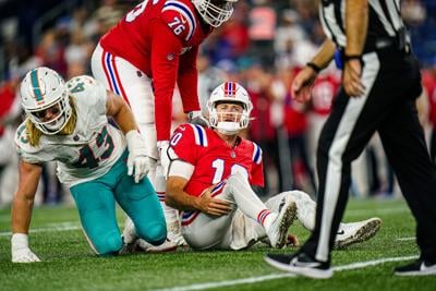 NFL: Miami Dolphins at New England Patriots