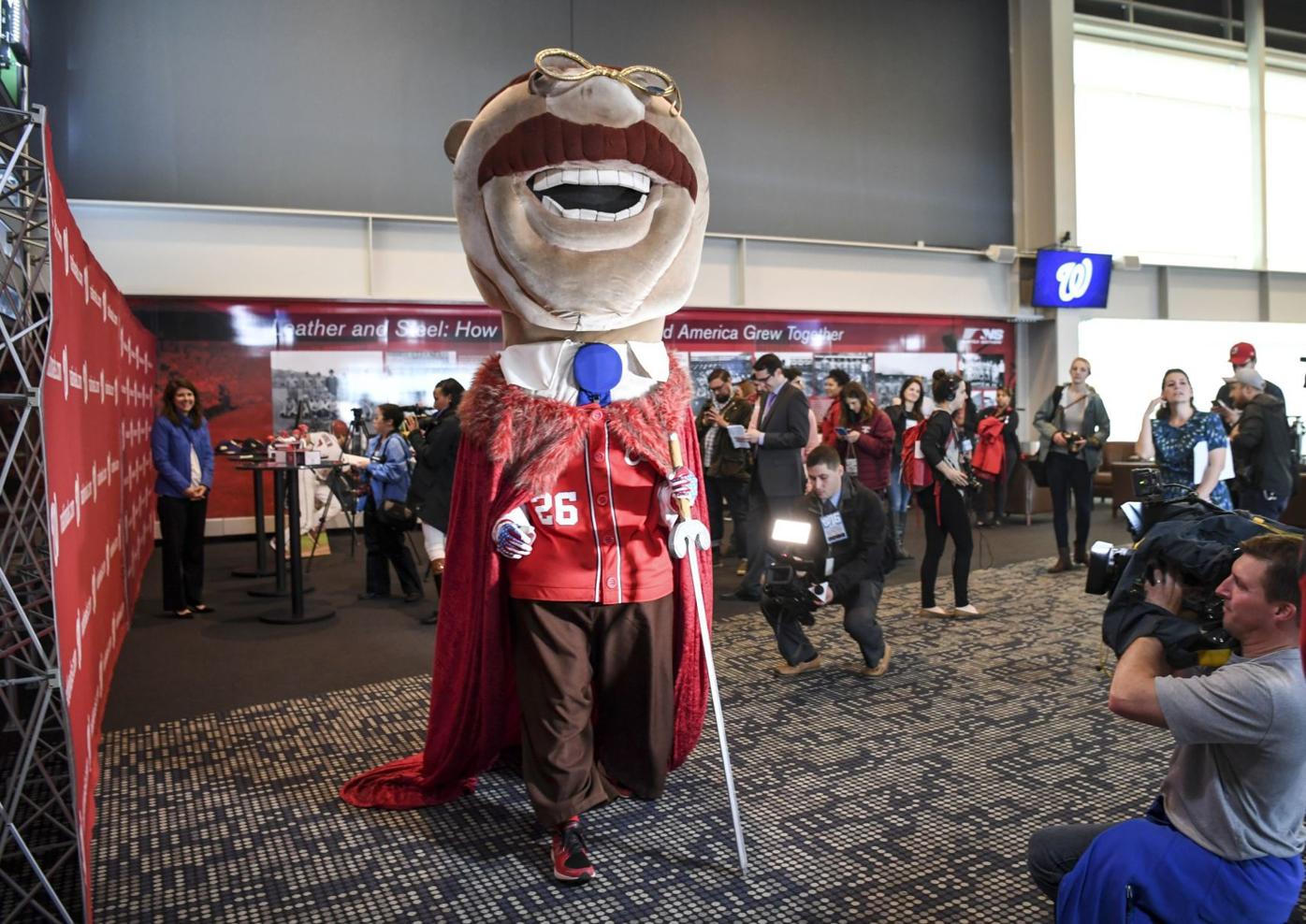 Teddy Roosevelt finally wins Nationals' presidents mascot race