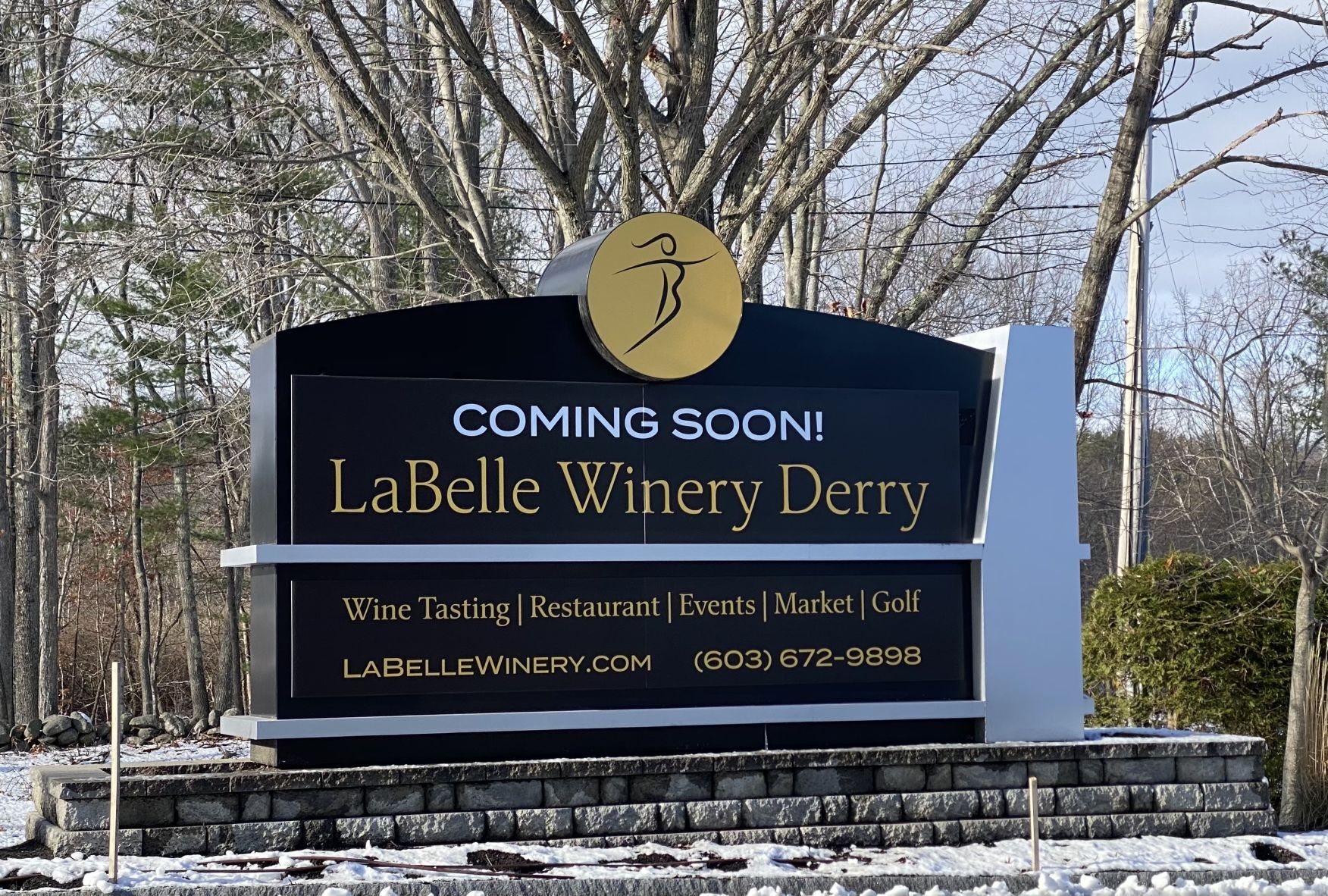 LaBelle Winery owners buy Derry golf course and event center