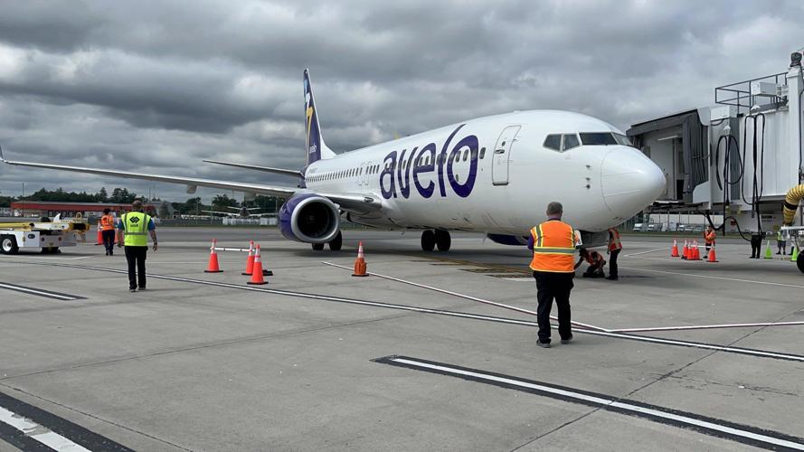 Avelo lands with inaugural flight to ManchesterBoston Regional Airport