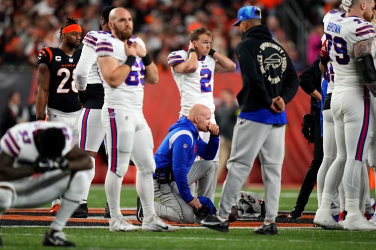 MNF: Bills - Bengals postponed LIVE: Team takes off to Buffalo without  Damar Hamlin