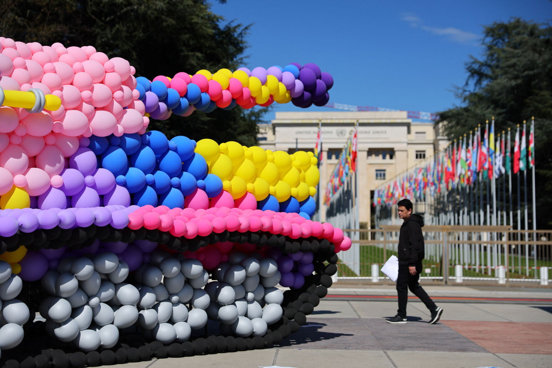 Balloon tank parked outside U.N. to protest Ukraine, other