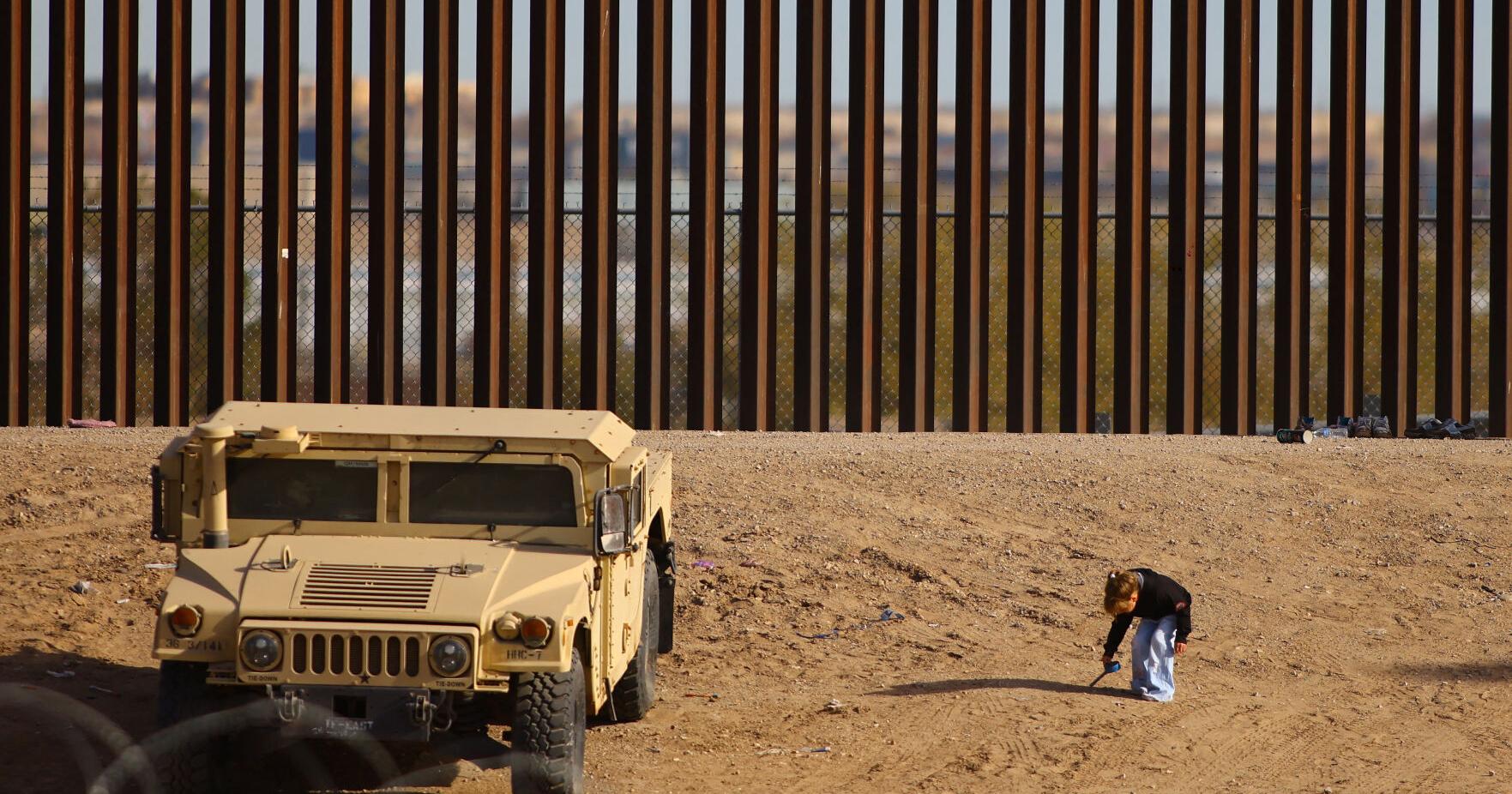 Court keeps Texas border security law on hold in win for Biden - Vimarsana News