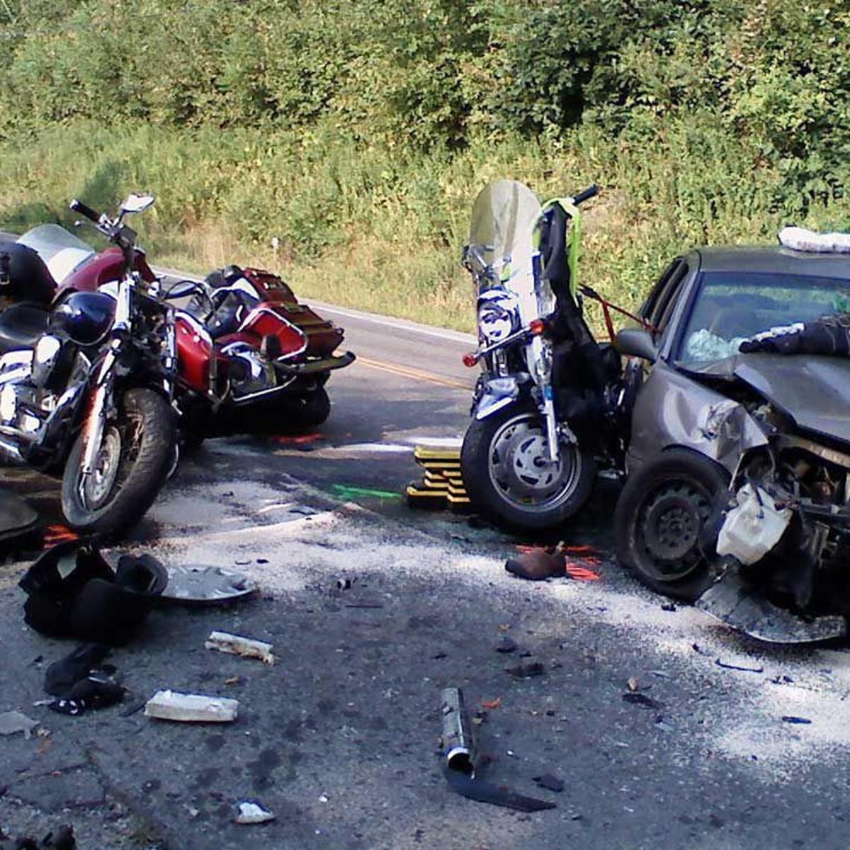 Two dead, 5 injured in crash involving motorcycles in Westmoreland | Public Safety | unionleader.com