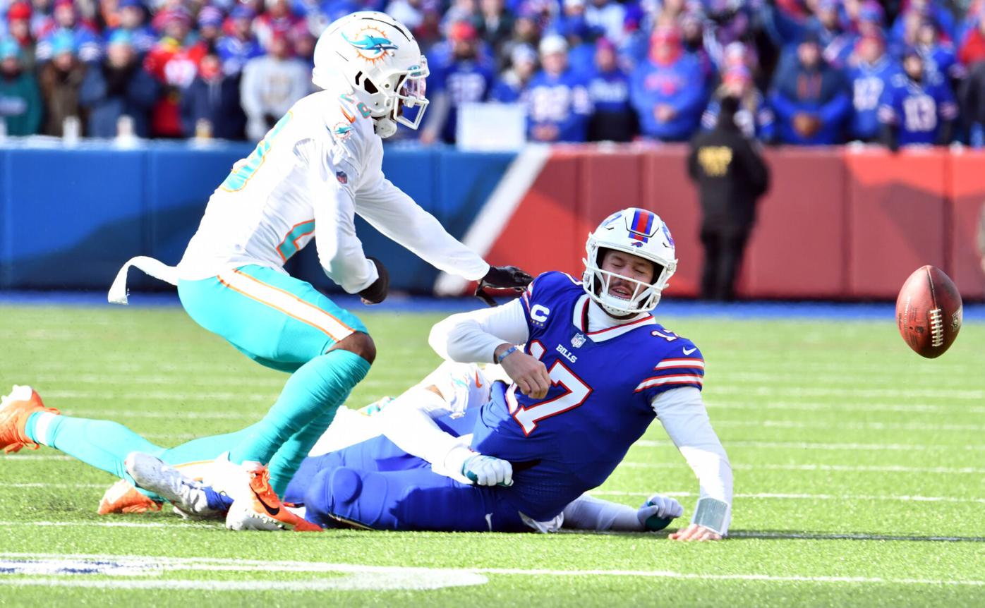 Buffalo Bills' Dean Marlowe intercepts Dolphins in Wild Card