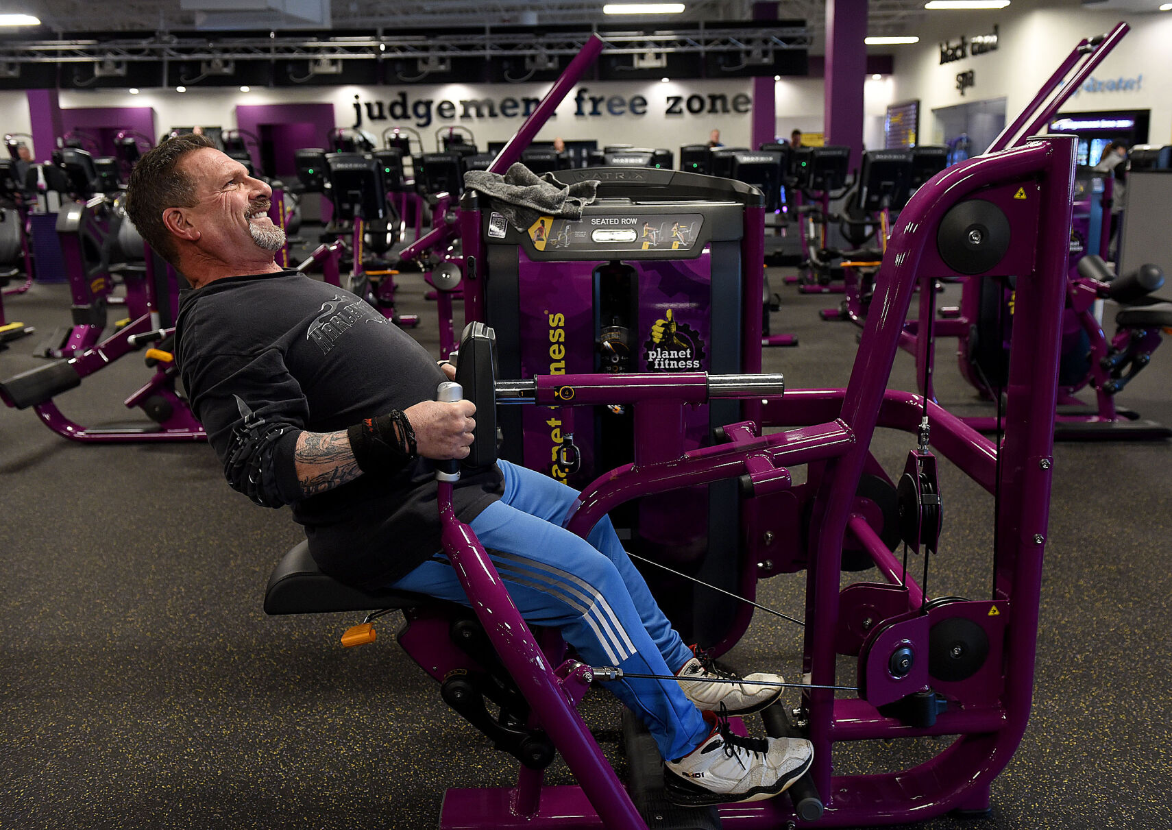 Rowing machine best sale at planet fitness