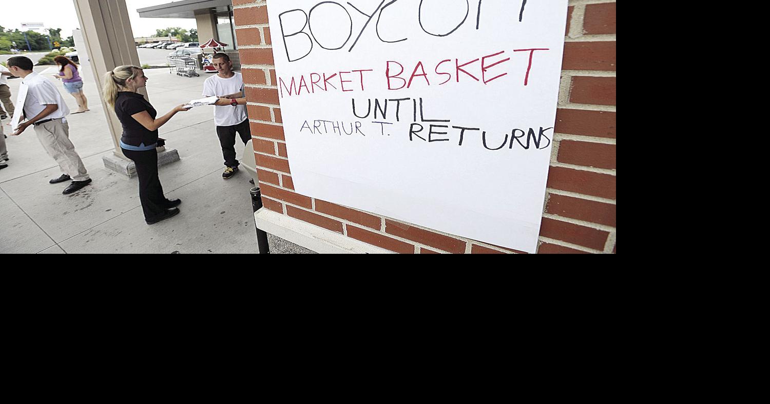 Market Basket stores told to remove protest signs Business