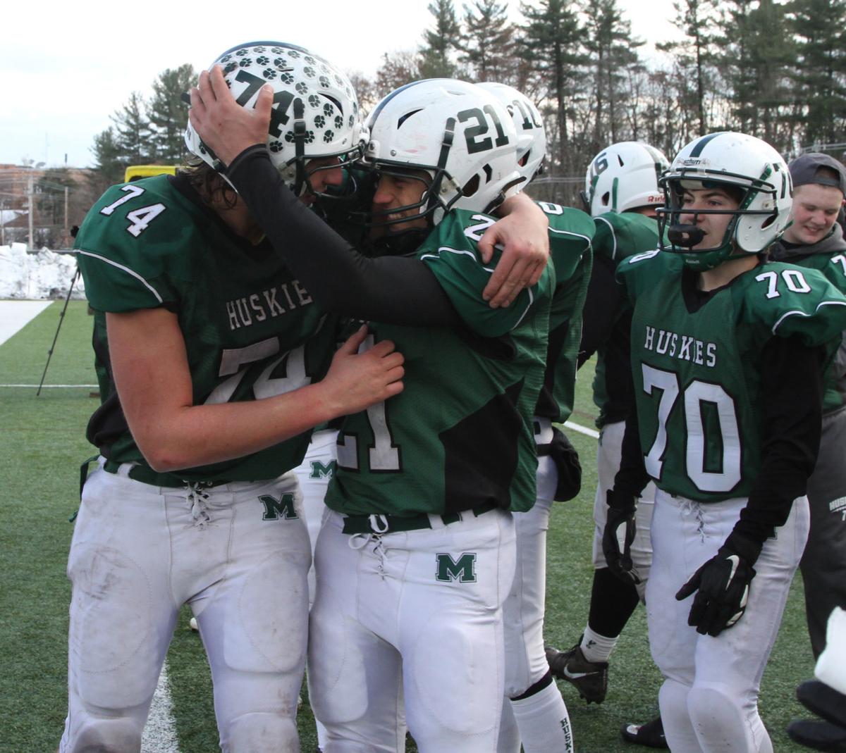 Div Iii High School Football Championship Huskies Get Their