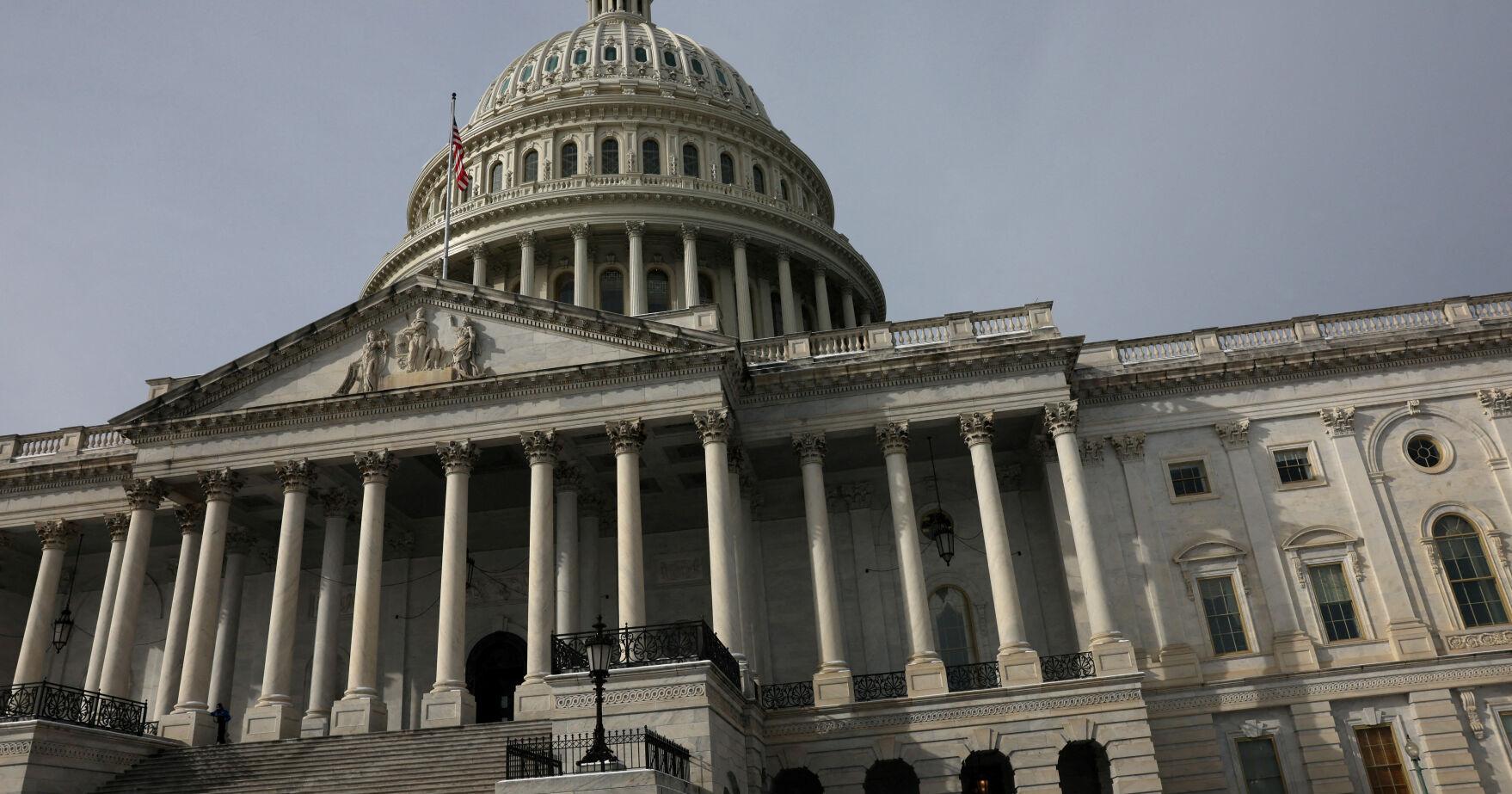 Senate passes spending bill, averts shutdown - Vimarsana News