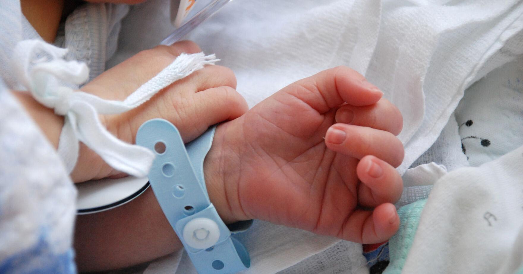 The number of births continues to fall, despite abortion bans - Vimarsana News