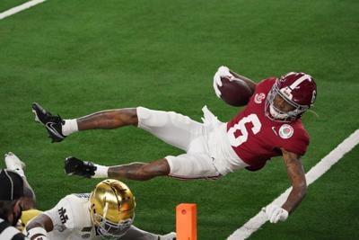 Alabama Wide Receiver DeVonta Smith Wins the Heisman Trophy - The