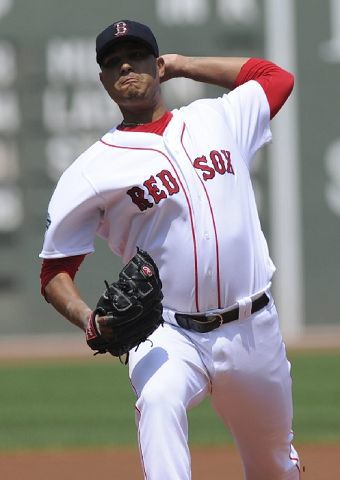 In Spite of Pitching Woes, the Red Sox Keep Swinging - The New